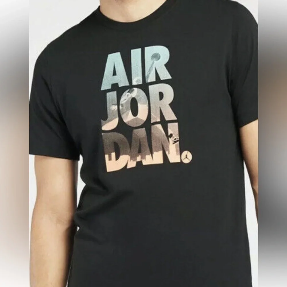 Air Jordan T—Shirt Black Short Sleeve S